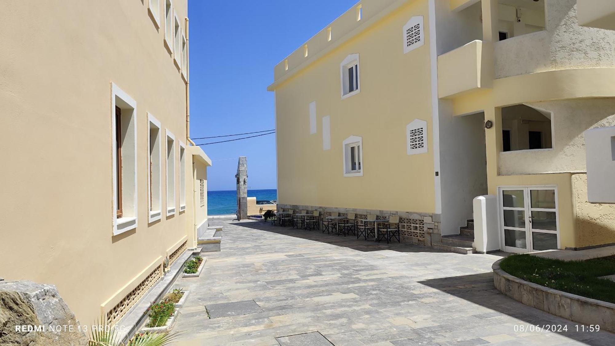 Niros Beachfront Aparthotel Kokkini Hani Exterior foto