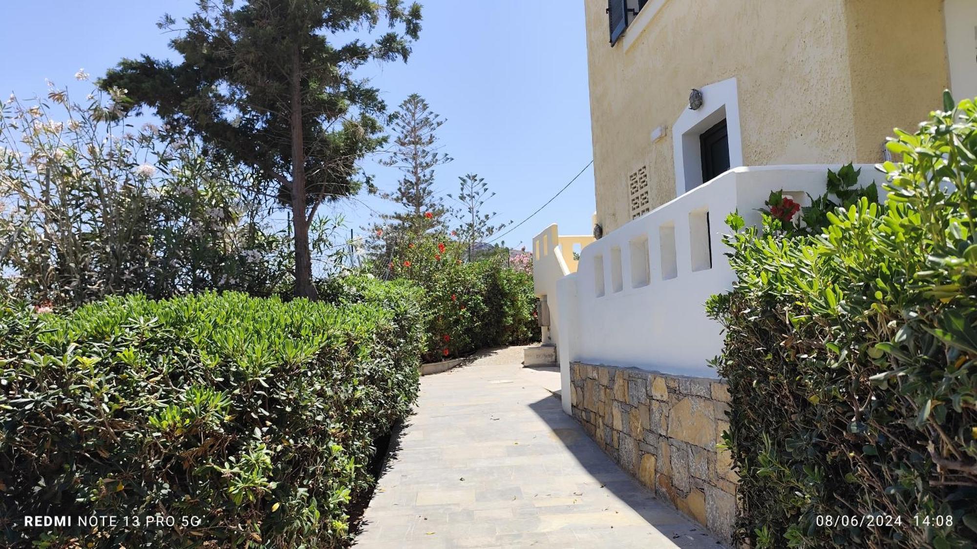 Niros Beachfront Aparthotel Kokkini Hani Exterior foto