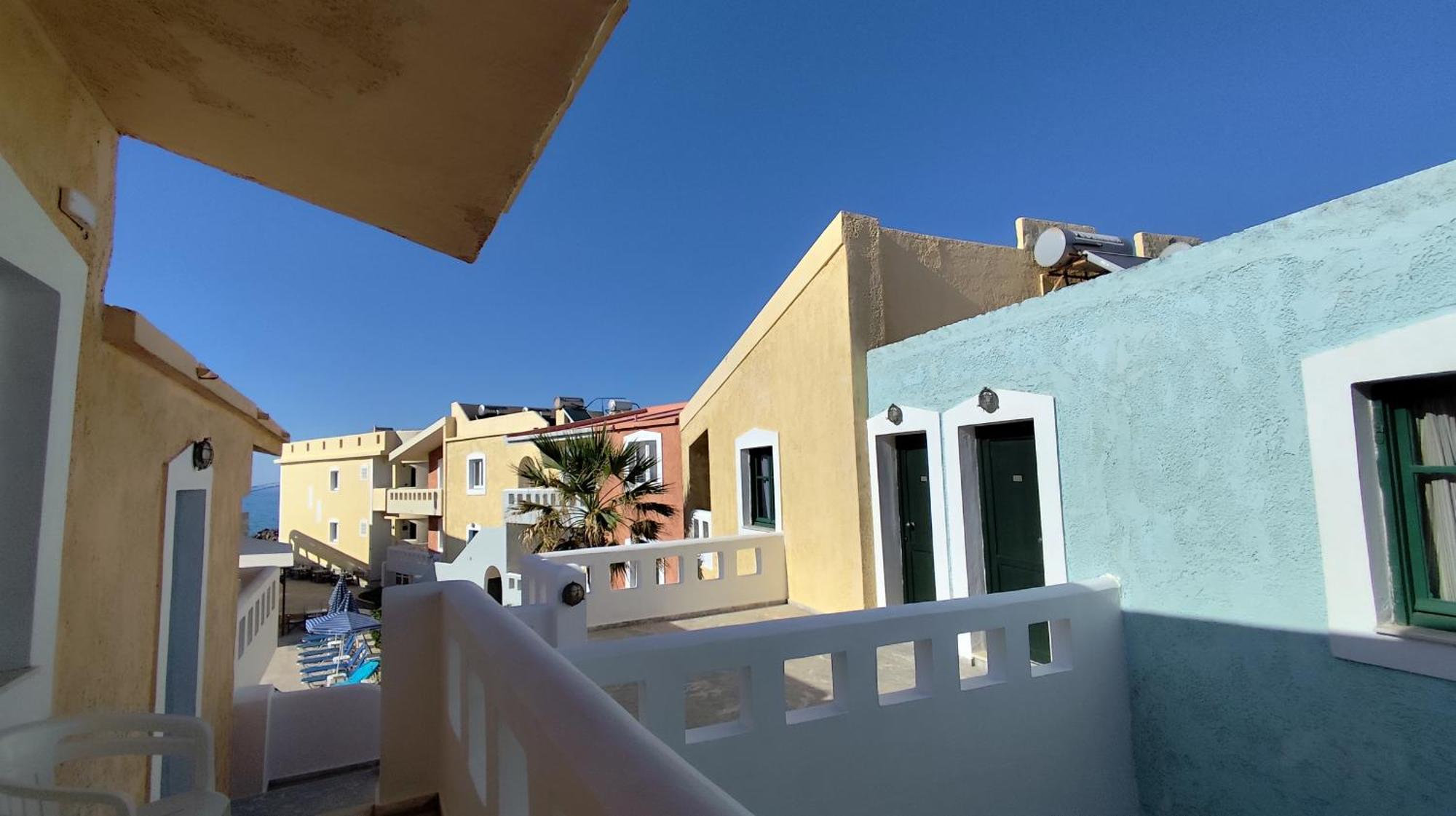 Niros Beachfront Aparthotel Kokkini Hani Exterior foto