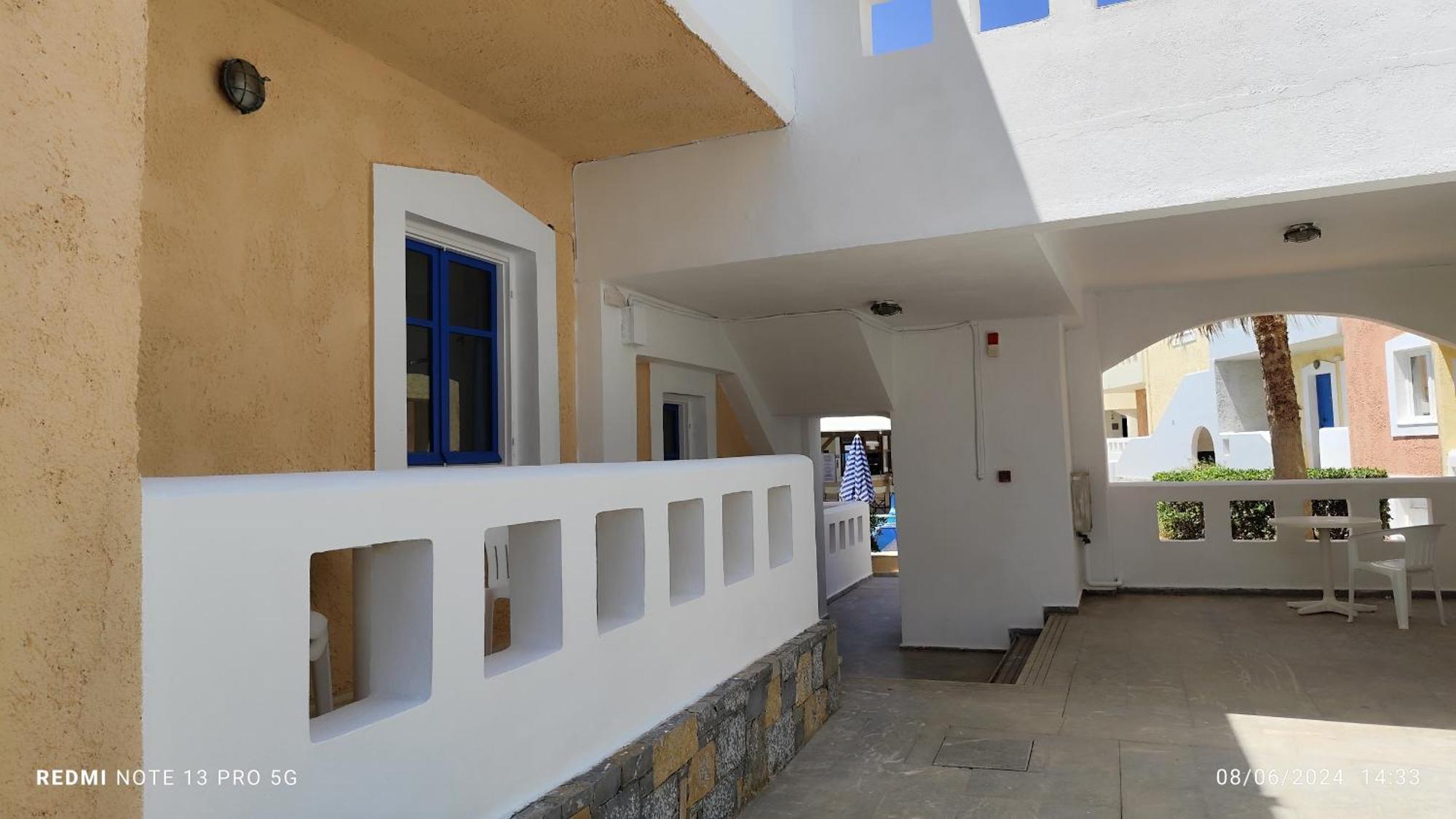 Niros Beachfront Aparthotel Kokkini Hani Exterior foto