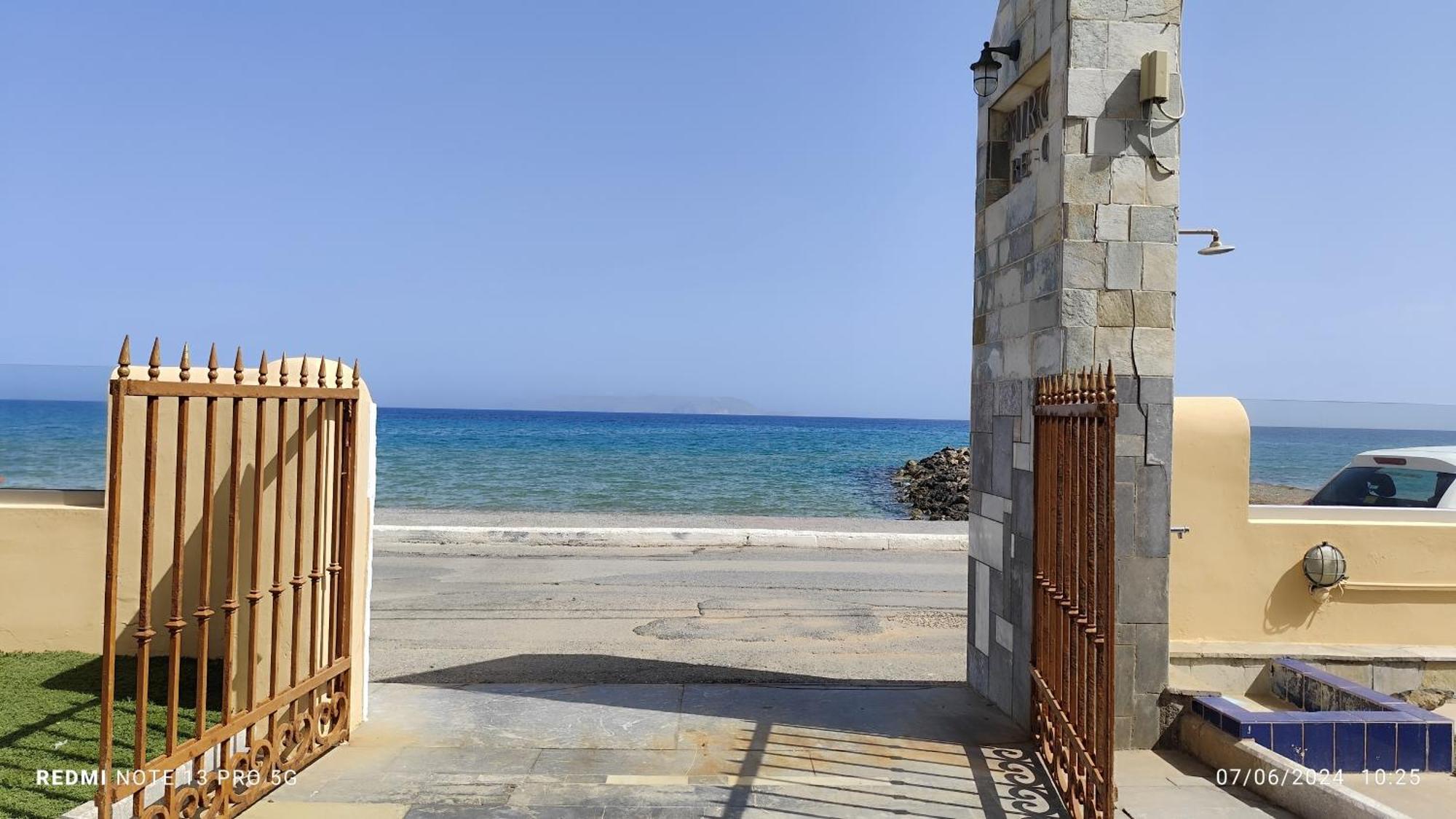 Niros Beachfront Aparthotel Kokkini Hani Exterior foto