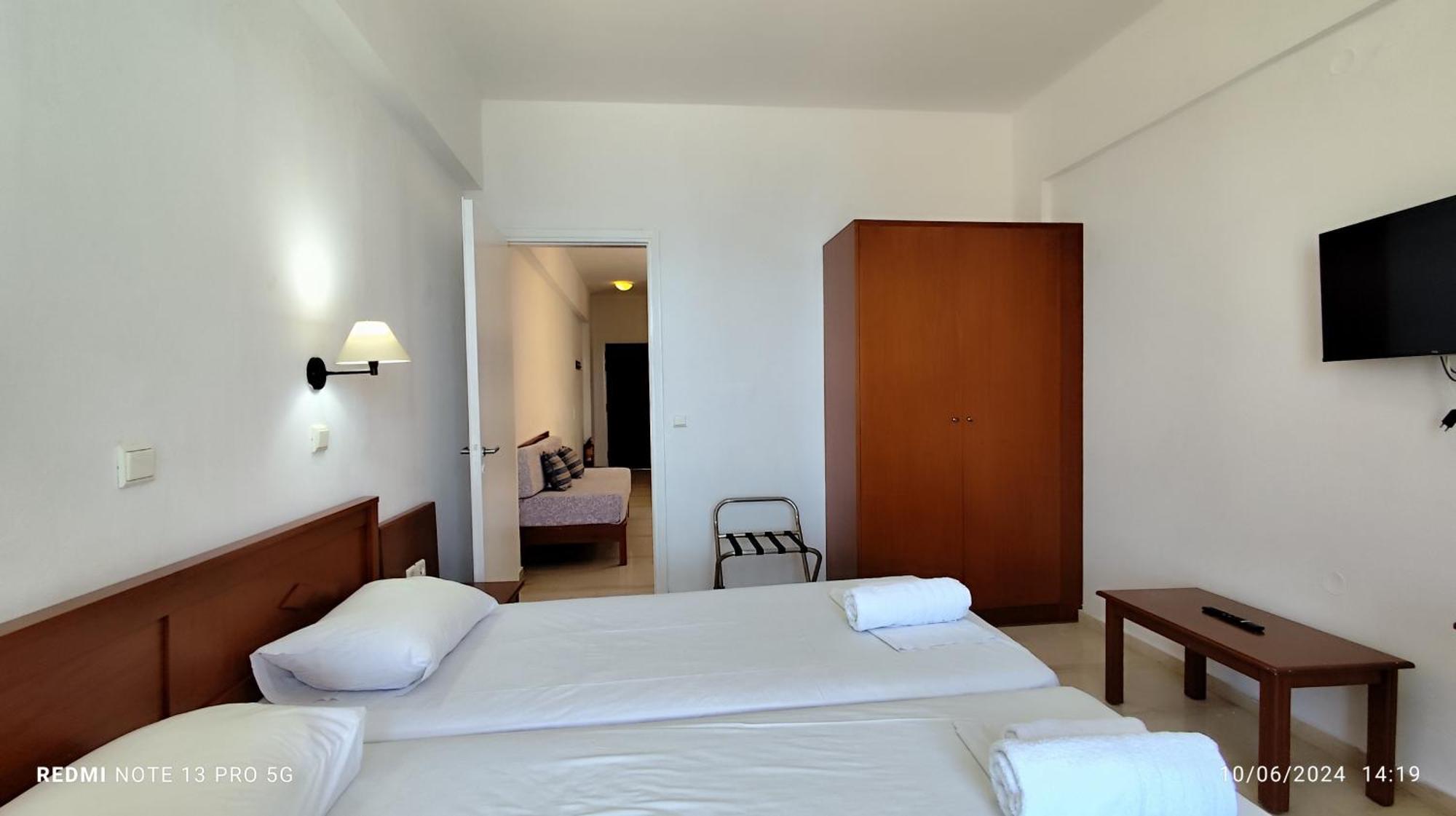 Niros Beachfront Aparthotel Kokkini Hani Habitación foto